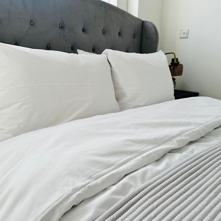 Barnet House Serviced Apartments ダンファームリン エクステリア 写真