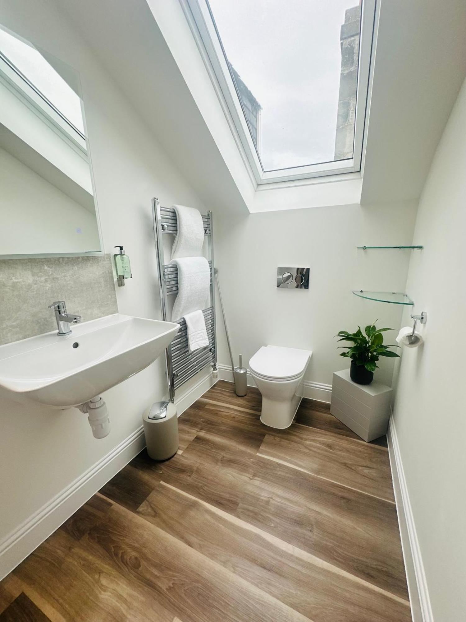 Barnet House Serviced Apartments ダンファームリン エクステリア 写真