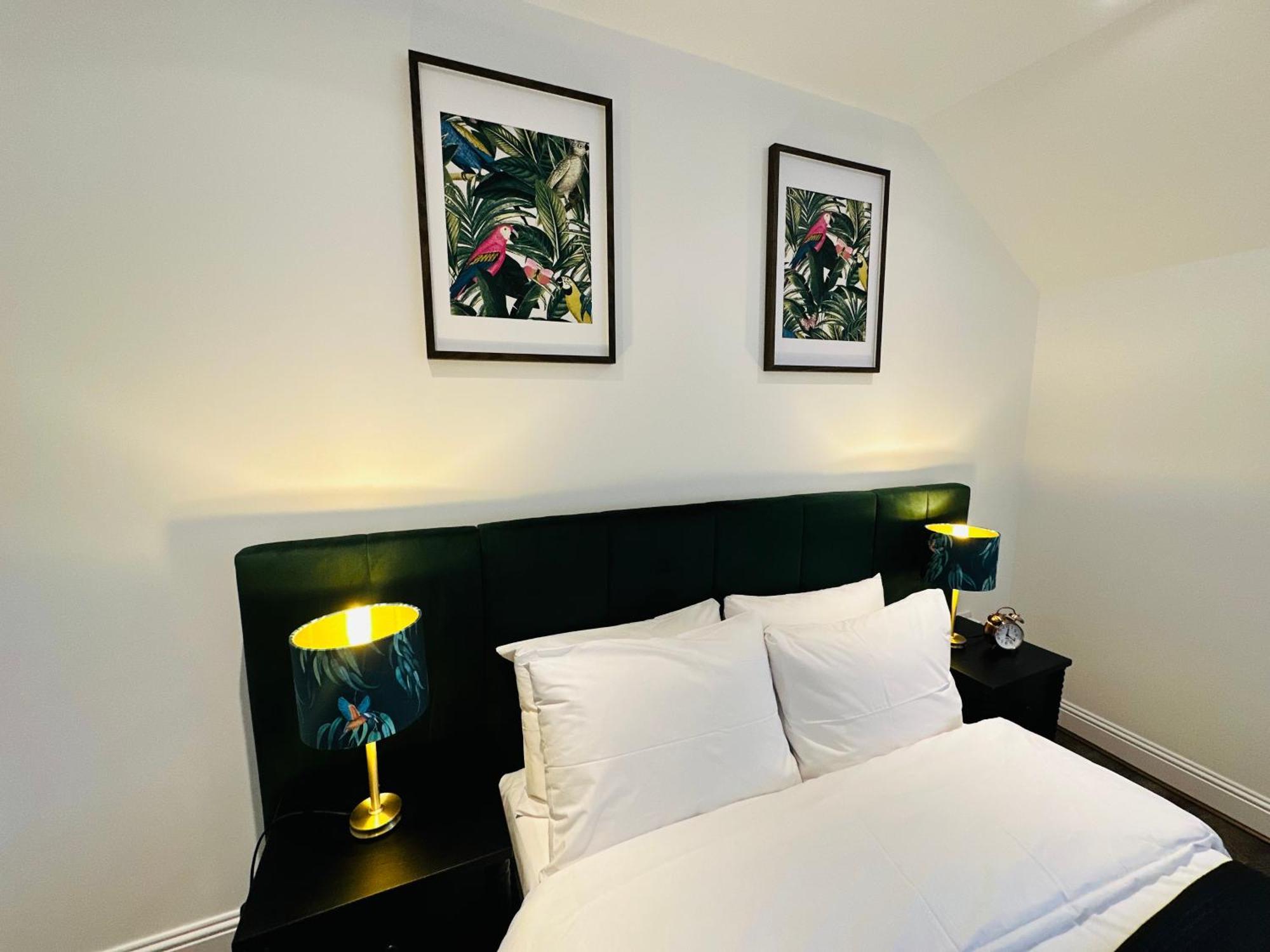 Barnet House Serviced Apartments ダンファームリン エクステリア 写真