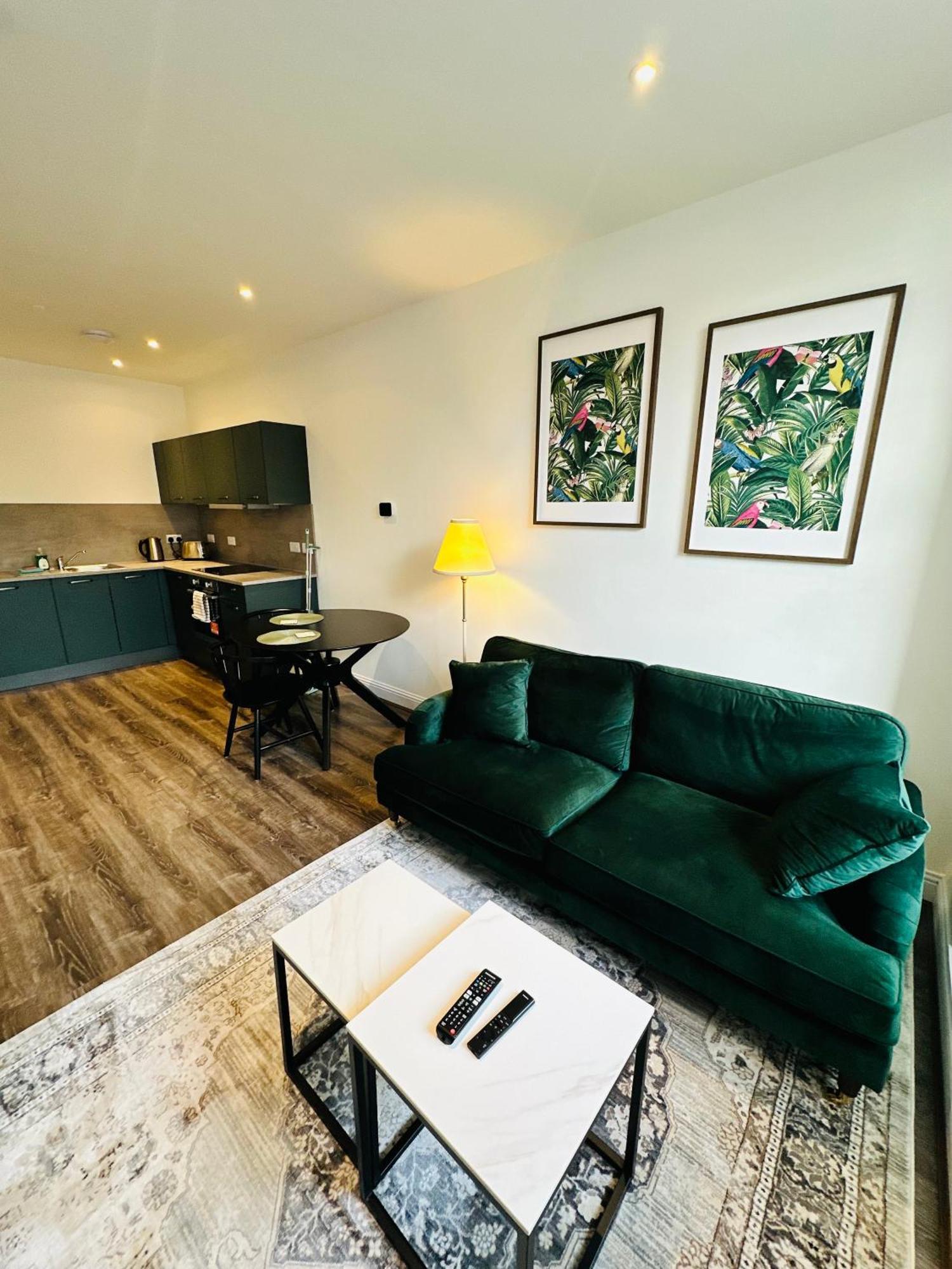 Barnet House Serviced Apartments ダンファームリン エクステリア 写真