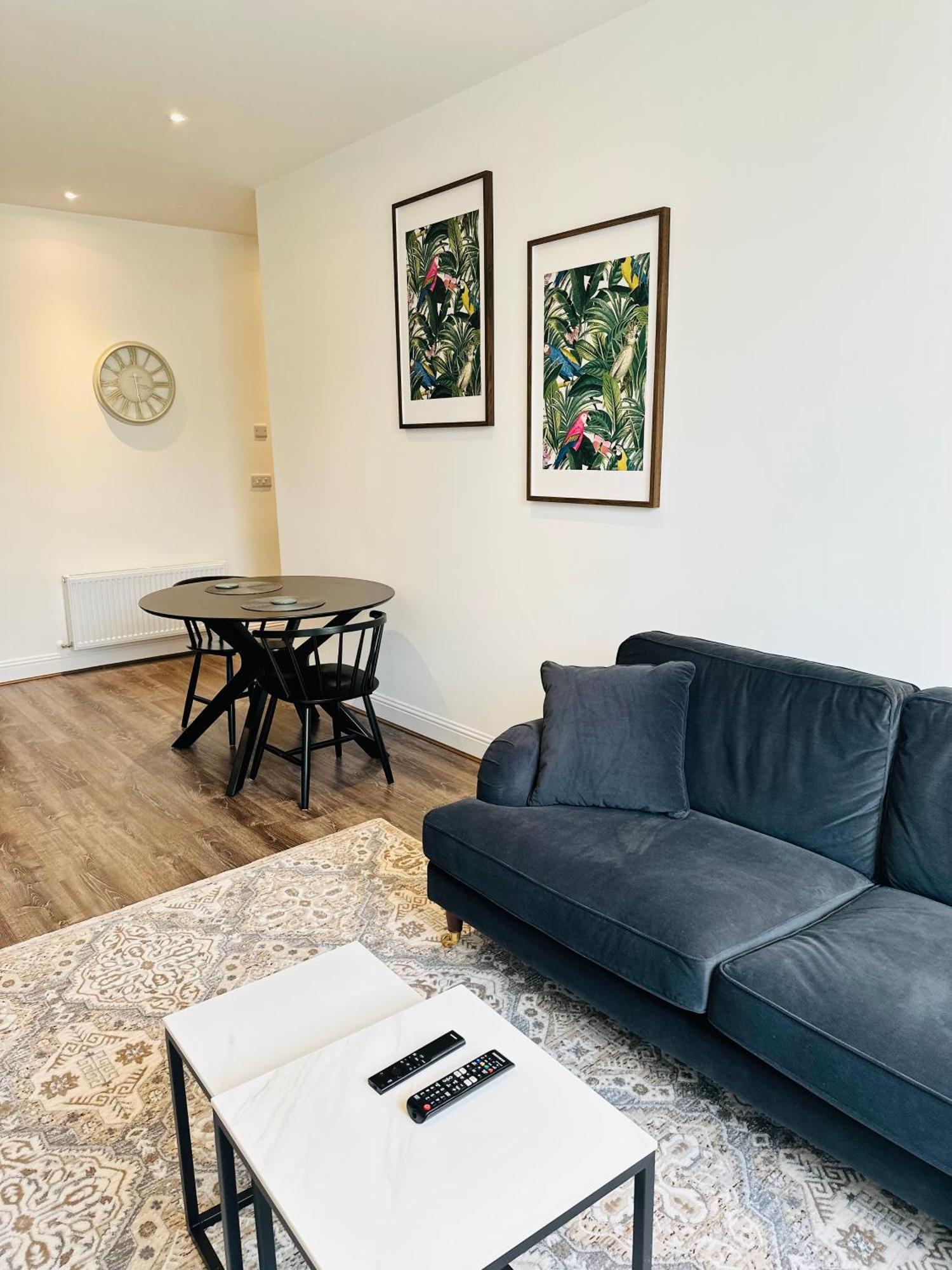 Barnet House Serviced Apartments ダンファームリン エクステリア 写真