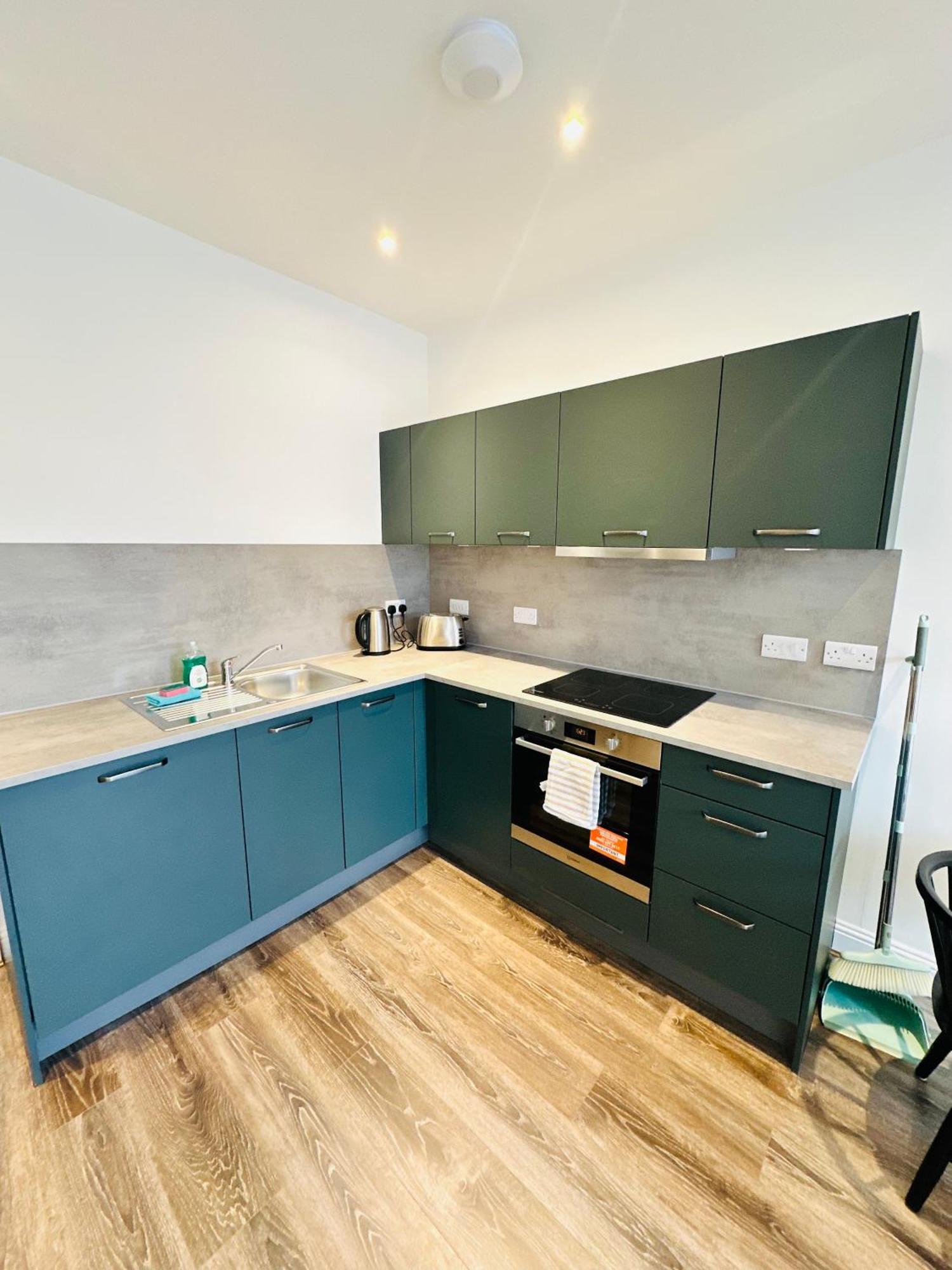 Barnet House Serviced Apartments ダンファームリン エクステリア 写真