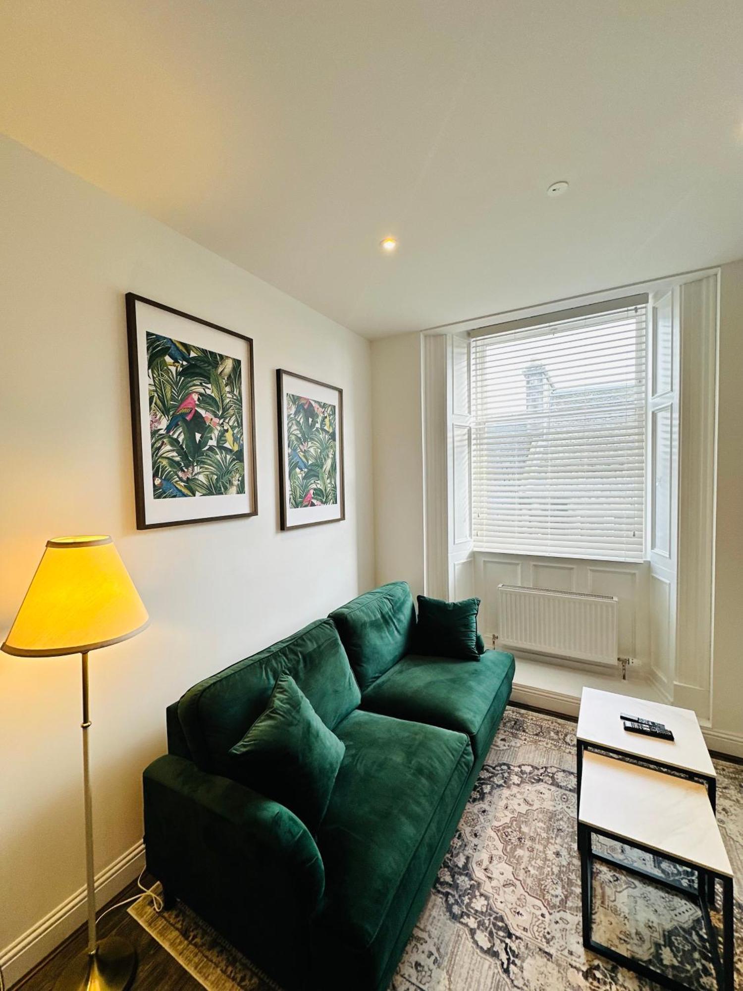 Barnet House Serviced Apartments ダンファームリン エクステリア 写真