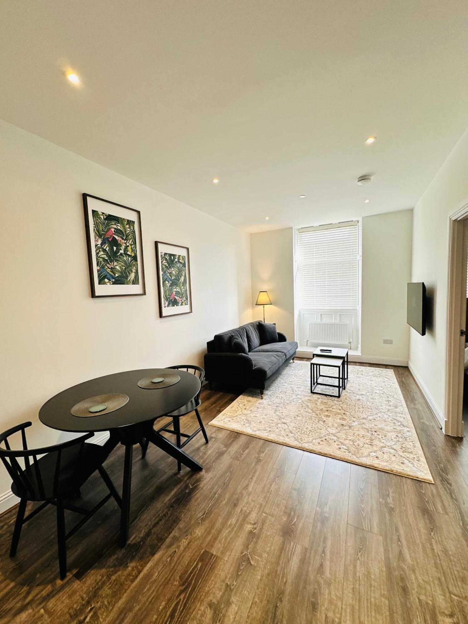 Barnet House Serviced Apartments ダンファームリン エクステリア 写真