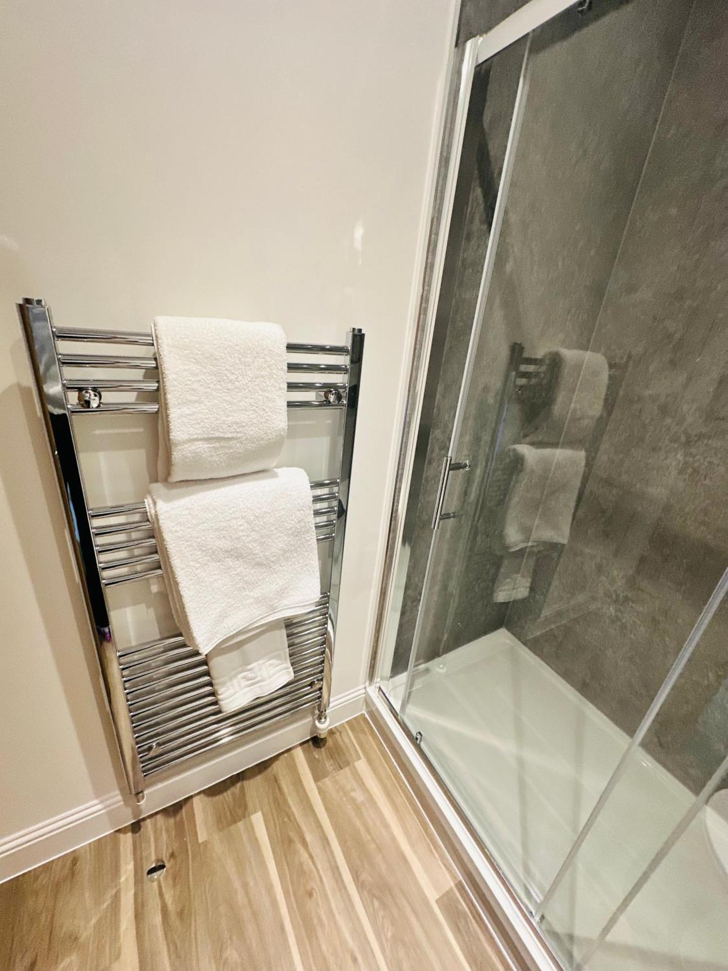 Barnet House Serviced Apartments ダンファームリン エクステリア 写真