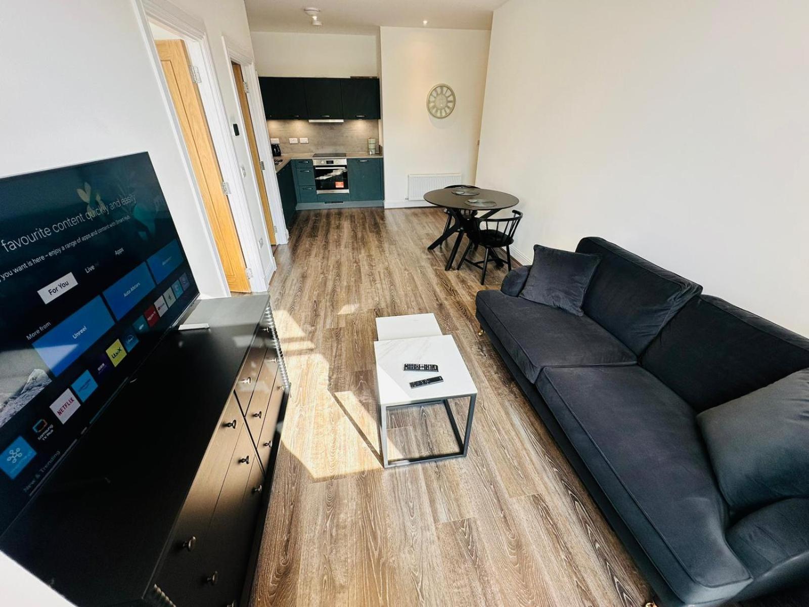 Barnet House Serviced Apartments ダンファームリン エクステリア 写真